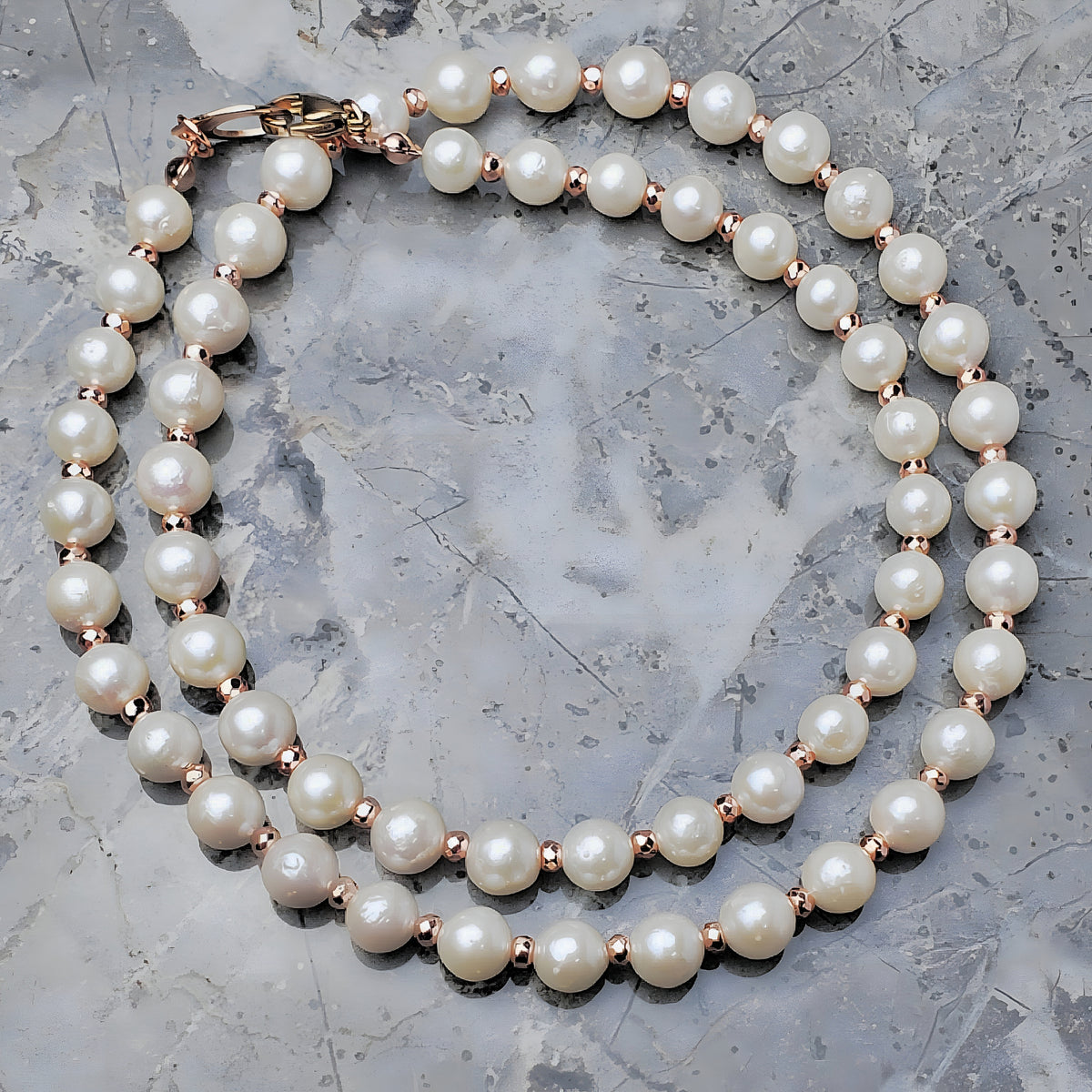 Collana con perle e oro rosa