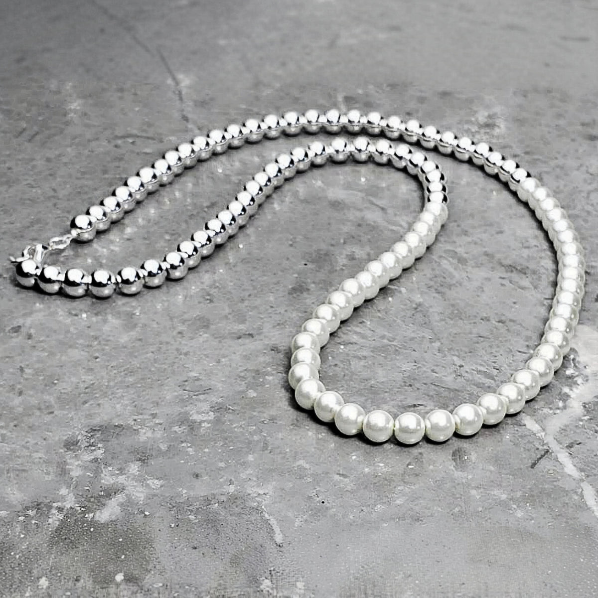 Collar de platino y perlas