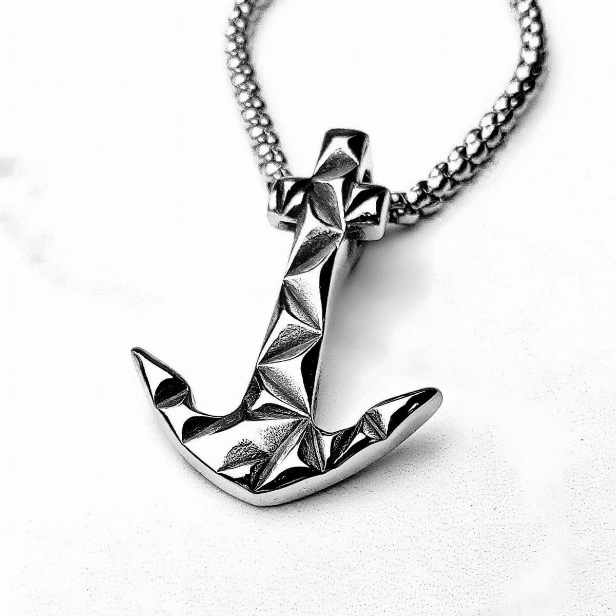 Collar de ancla martillada