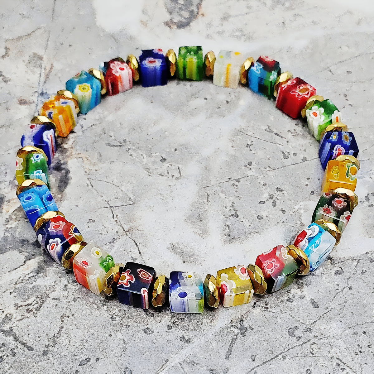 Bracciale con cubi millefiori