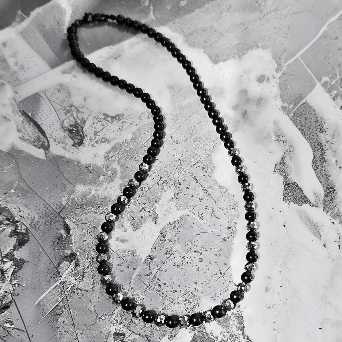 Collar de ónix y terahercio