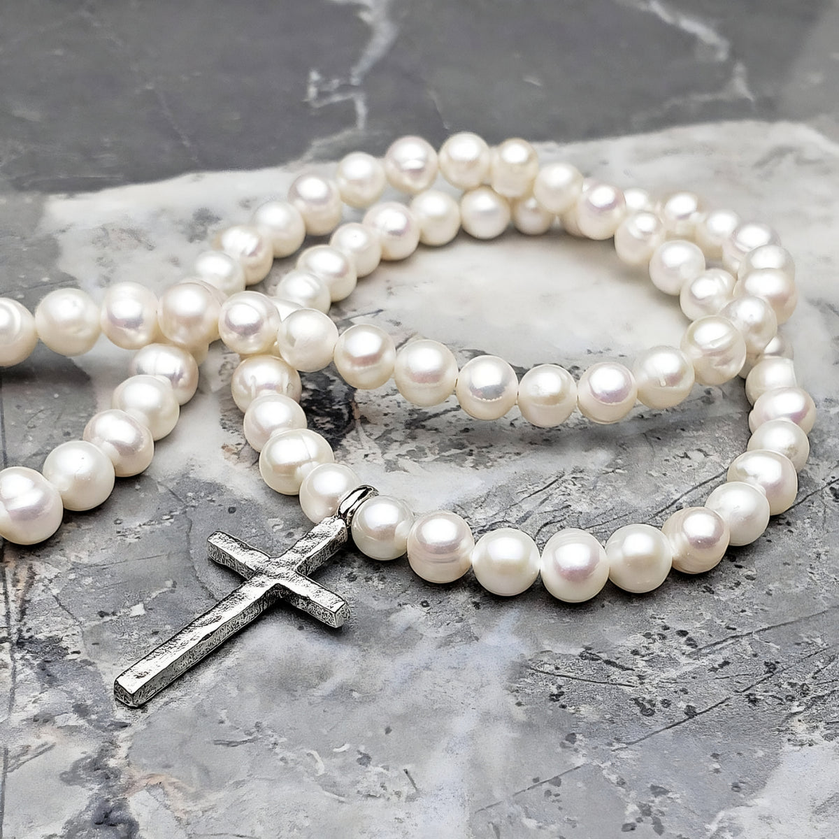 Cross & Baroque Pearls Necklace