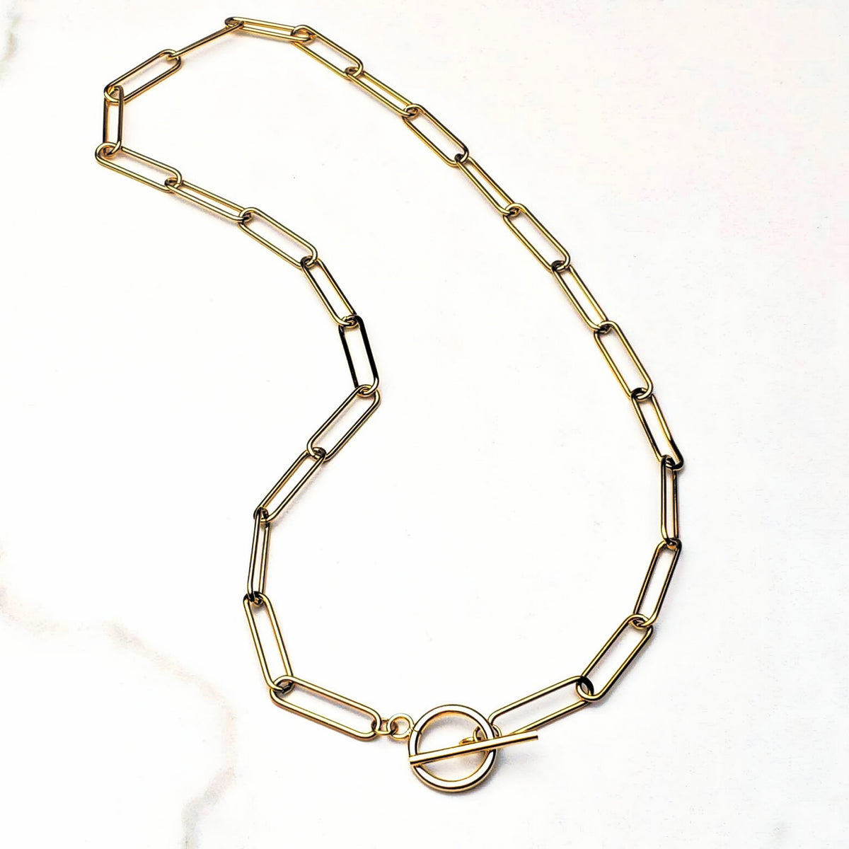 Collana con catena a graffette in oro