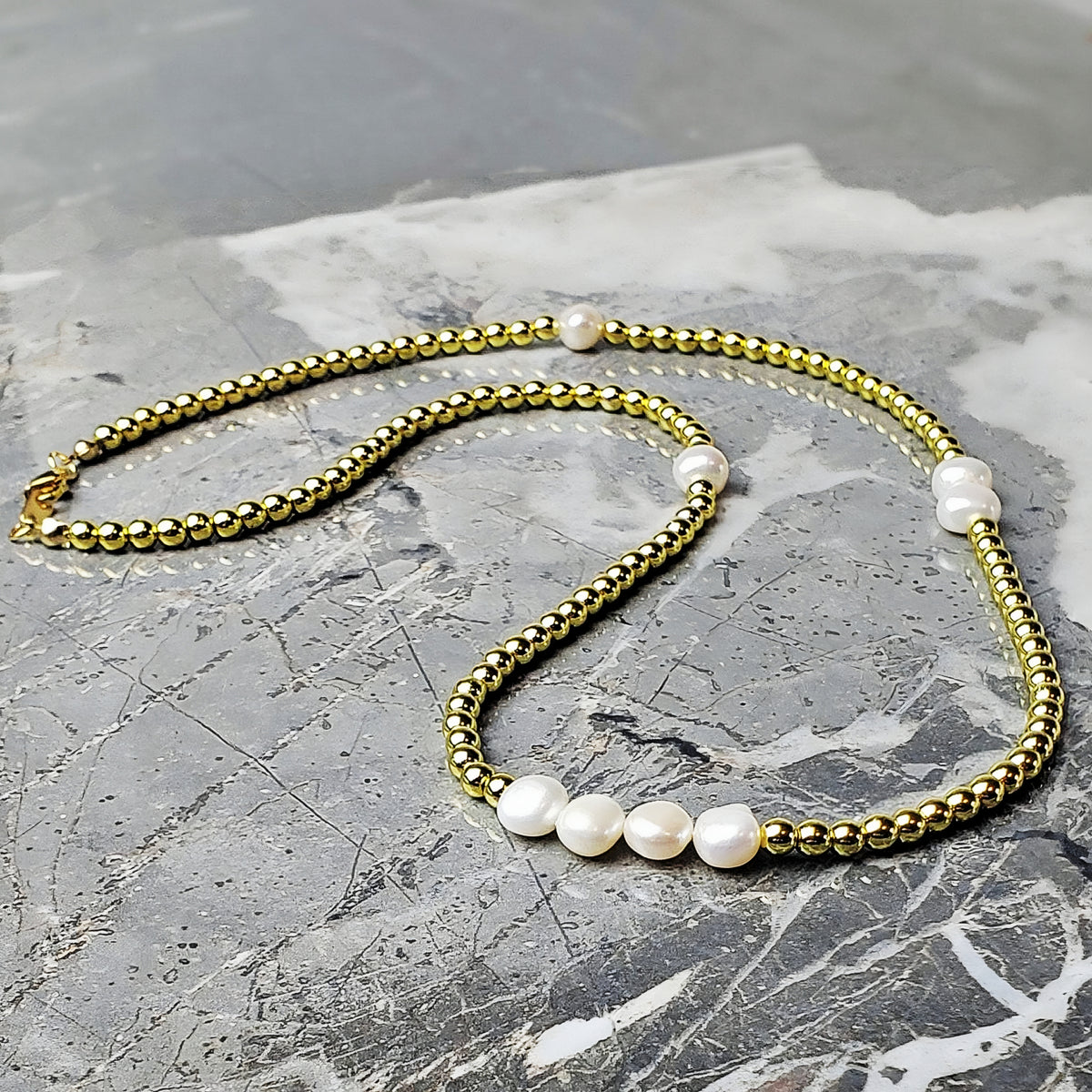 Collana in oro e perle
