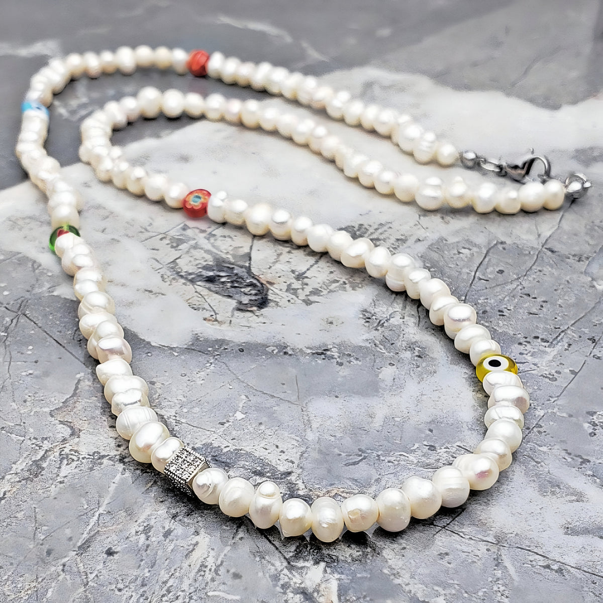 Collana con occhio portafortuna e perle