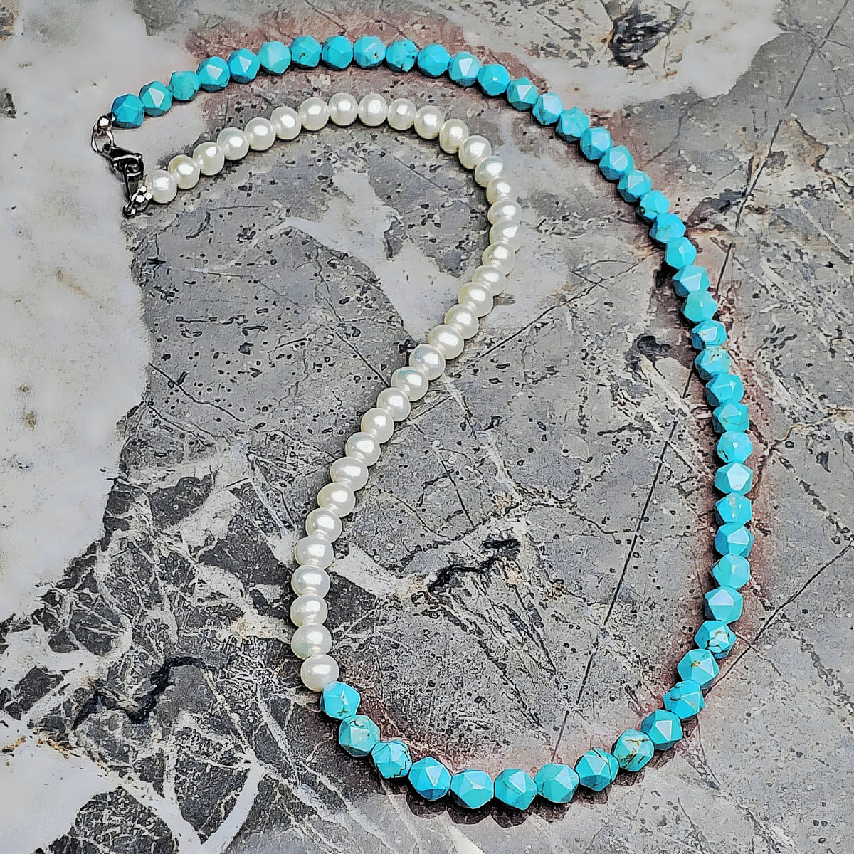 Collana con turchese e perle