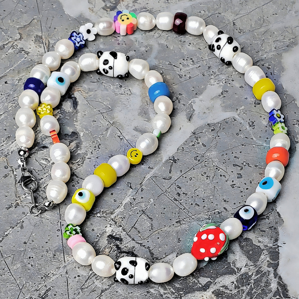 Collana con panda e perle barocche