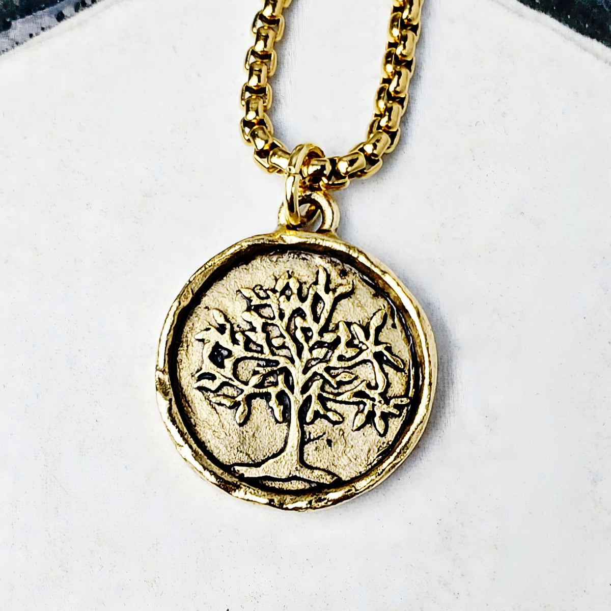 Collana effetto rustico con albero della vita