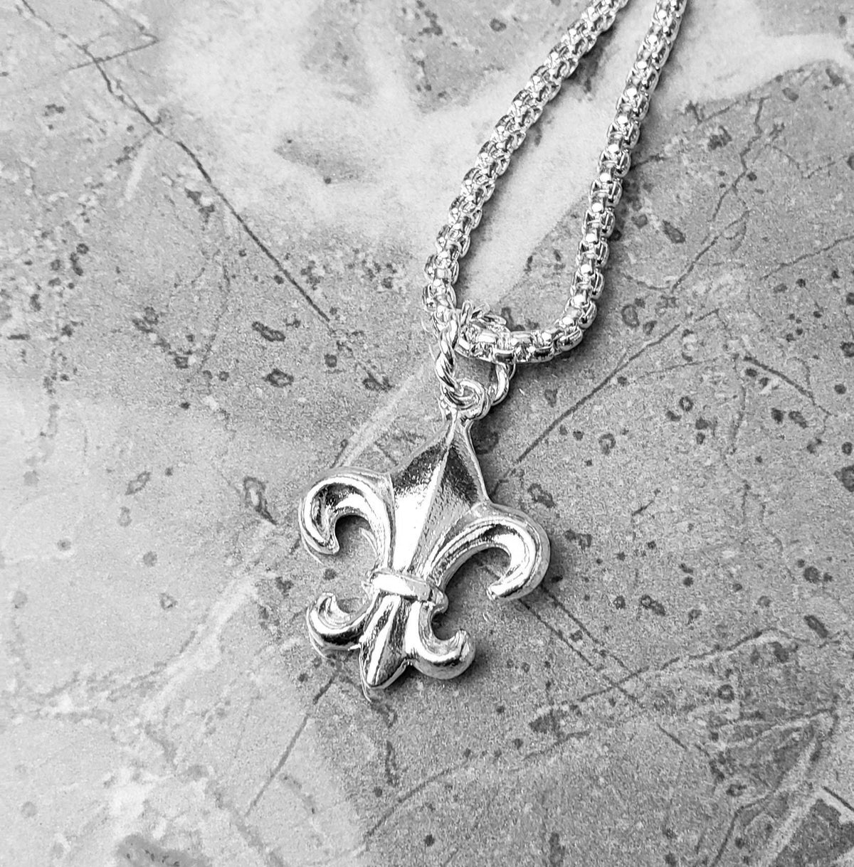 Men's "PLATINUM FLEUR de LIS" Necklace| Men's Platinum Stainless Steel Rustic Fleur de Lis Pendant Necklace| Men's Platinum Chain Necklace